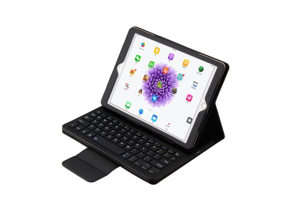 iPad 9.7 (2018) luxe hoes met uitneembaar Bluetooth Toetsenbord Zwart